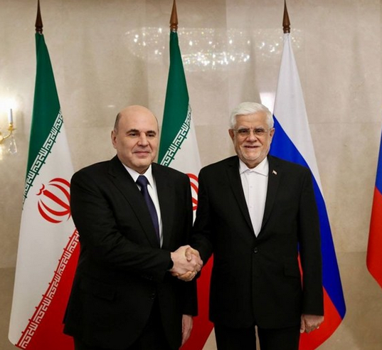 عارف: تهران و مسکو باید همکاری‌های راهبردی خود را گسترش دهند