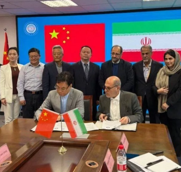 رئیس اتاق تهران: آماده واگذاری زمین به چین برای ساخت شهرک صنعتی هوشمند